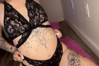 hot and curvy snow ❤️💋💋 available now 💋💋 - Image 4