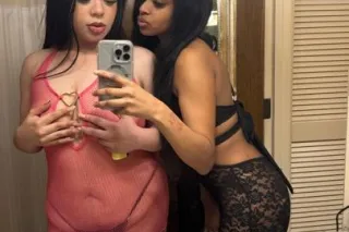 2 girl available💕💦 CUM SEE US. who do you want to see 💦💕 - Image 5